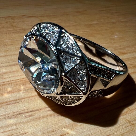 New Never Worn Authentic Swarovski Ring sz58, large crystal w/ small crystals - Picture 1 of 7